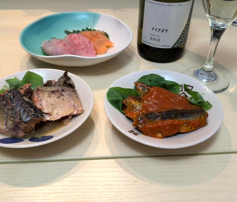 刺身・焼さばのみぞれ煮・トマトサーディンとナイアガラ